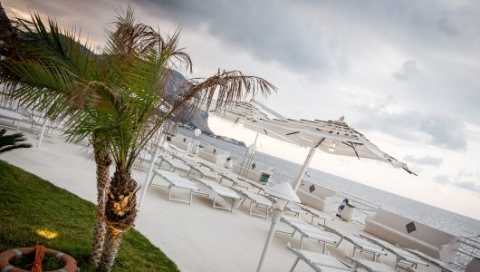 solarium piscina La Marsa Palermo
